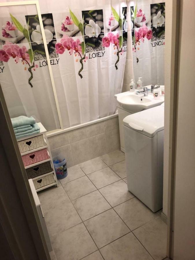 Studio Meuble Confortable باكارا المظهر الخارجي الصورة