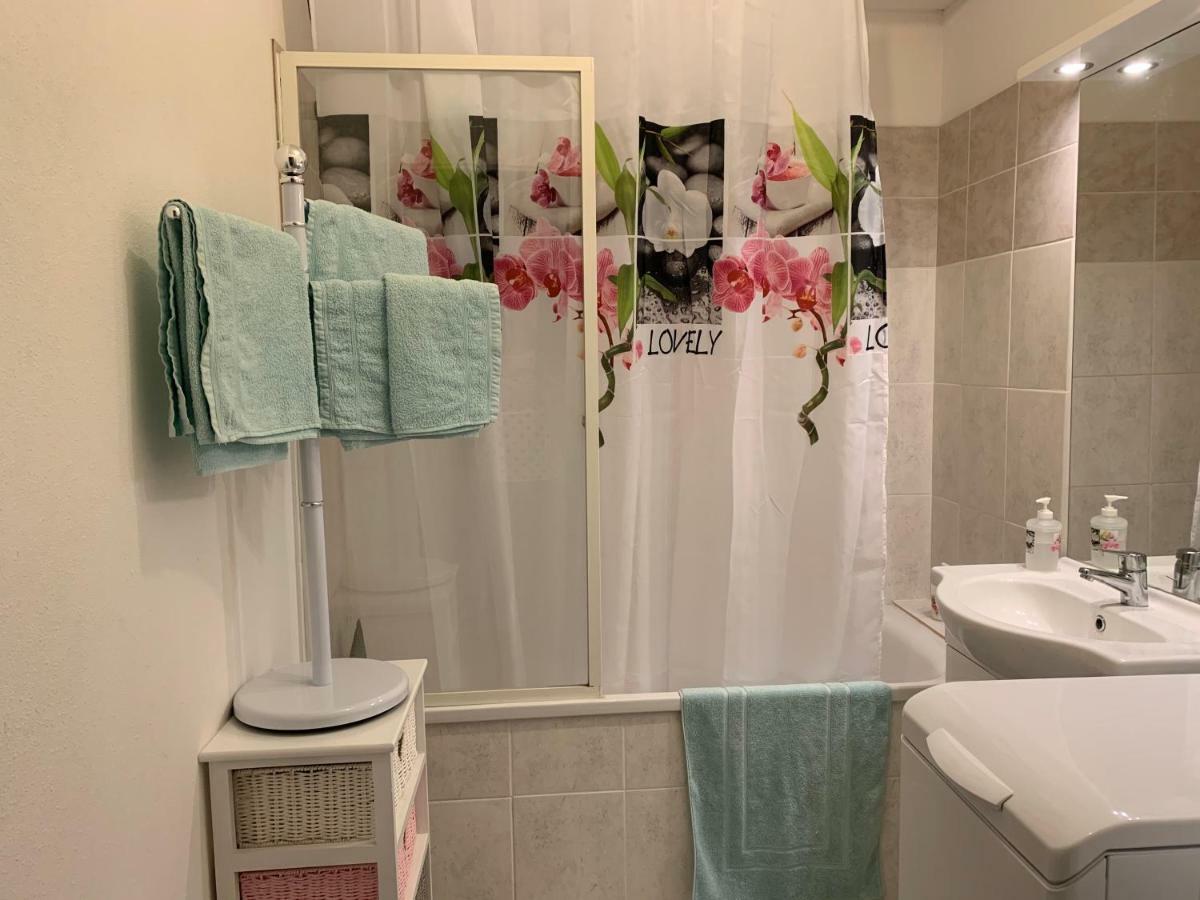 Studio Meuble Confortable باكارا المظهر الخارجي الصورة